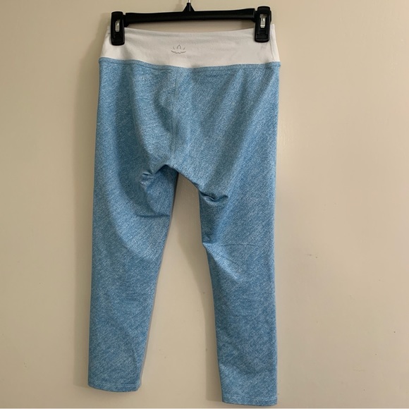 Beyond Yoga x Equinox women’s cropped leggings blue white size Medium - Picture 2 of 10